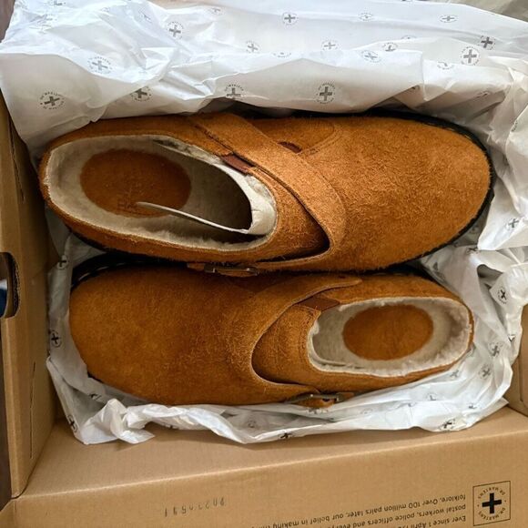 Dr. Martens | Isham Slingback Clogs - Picture 7 of 9